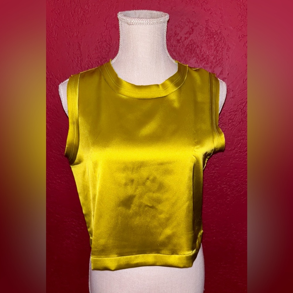 Womens sleeveless dress top cropped size xs NWT chartreuse color by RO & DE